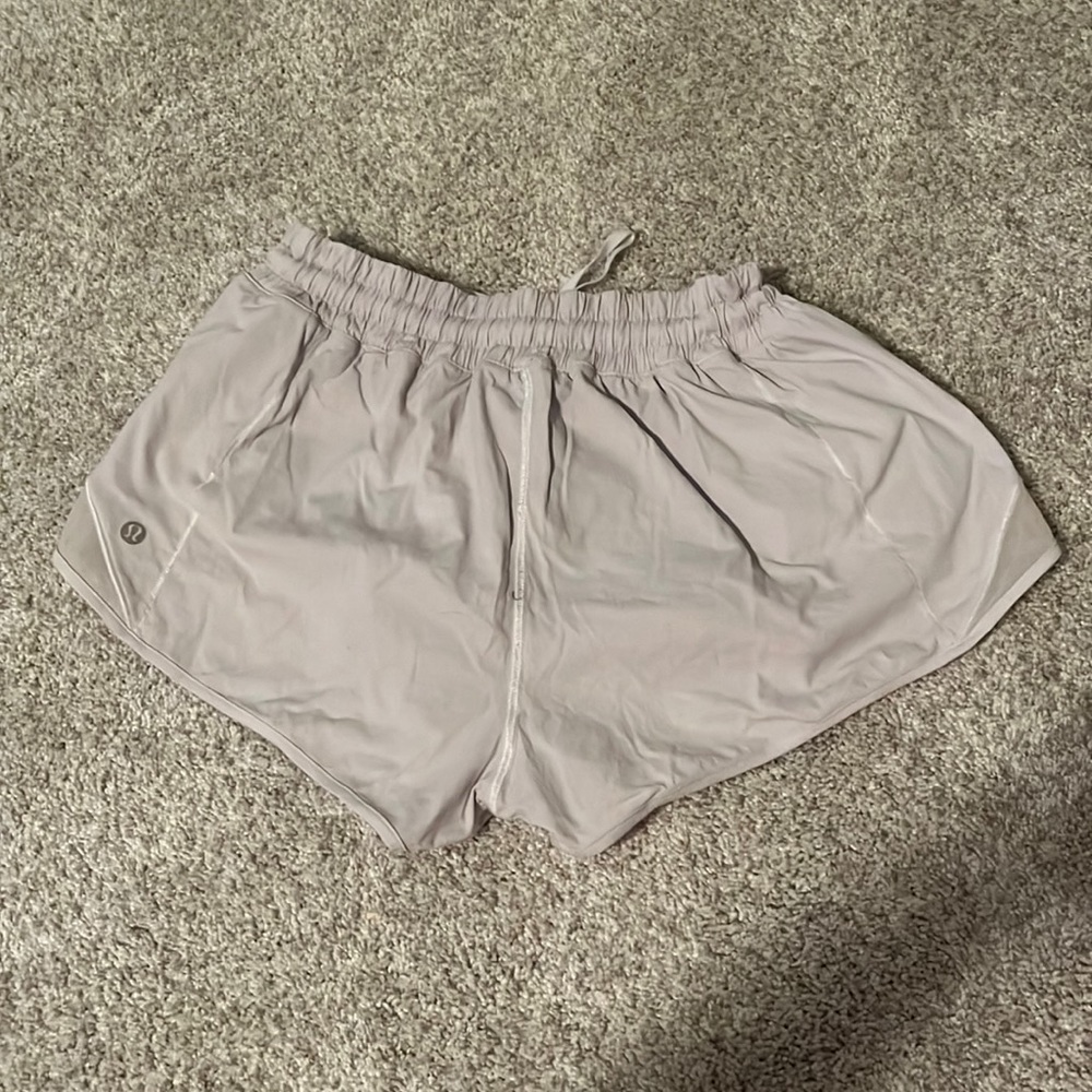 White Size 10 Hotty Hot Lululemon shorts